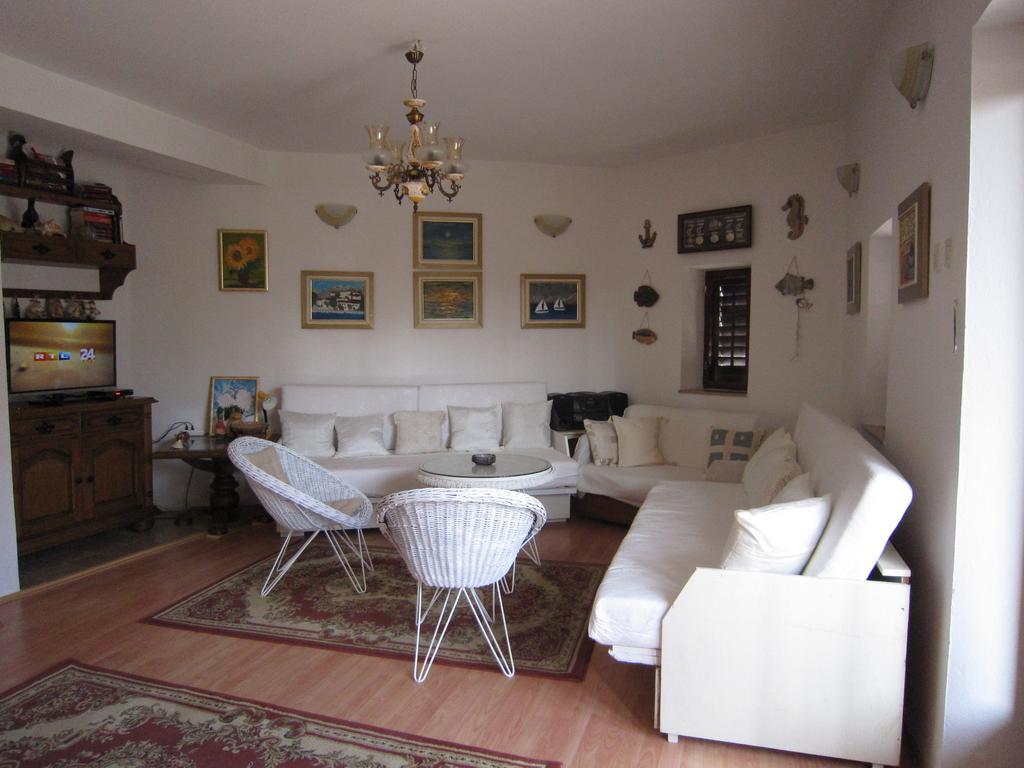 Holiday Home Mona Igrane Habitación foto